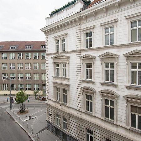 Royal Resort Apartments Urania Wina Bagian luar foto